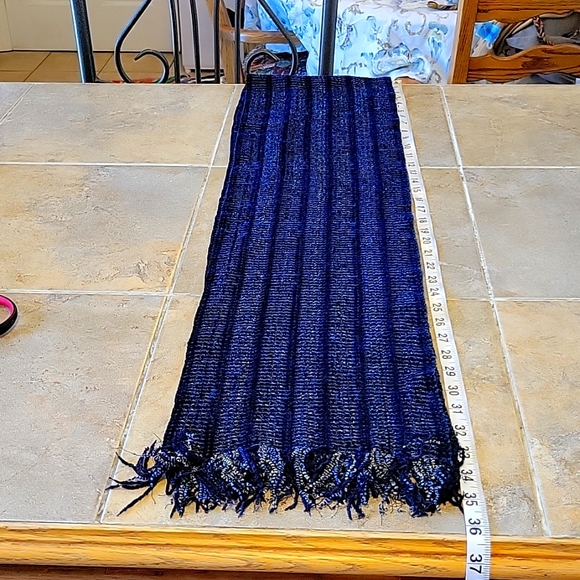 Jhane Barnes Accessories - JHANE BARNES beautiful Scraf